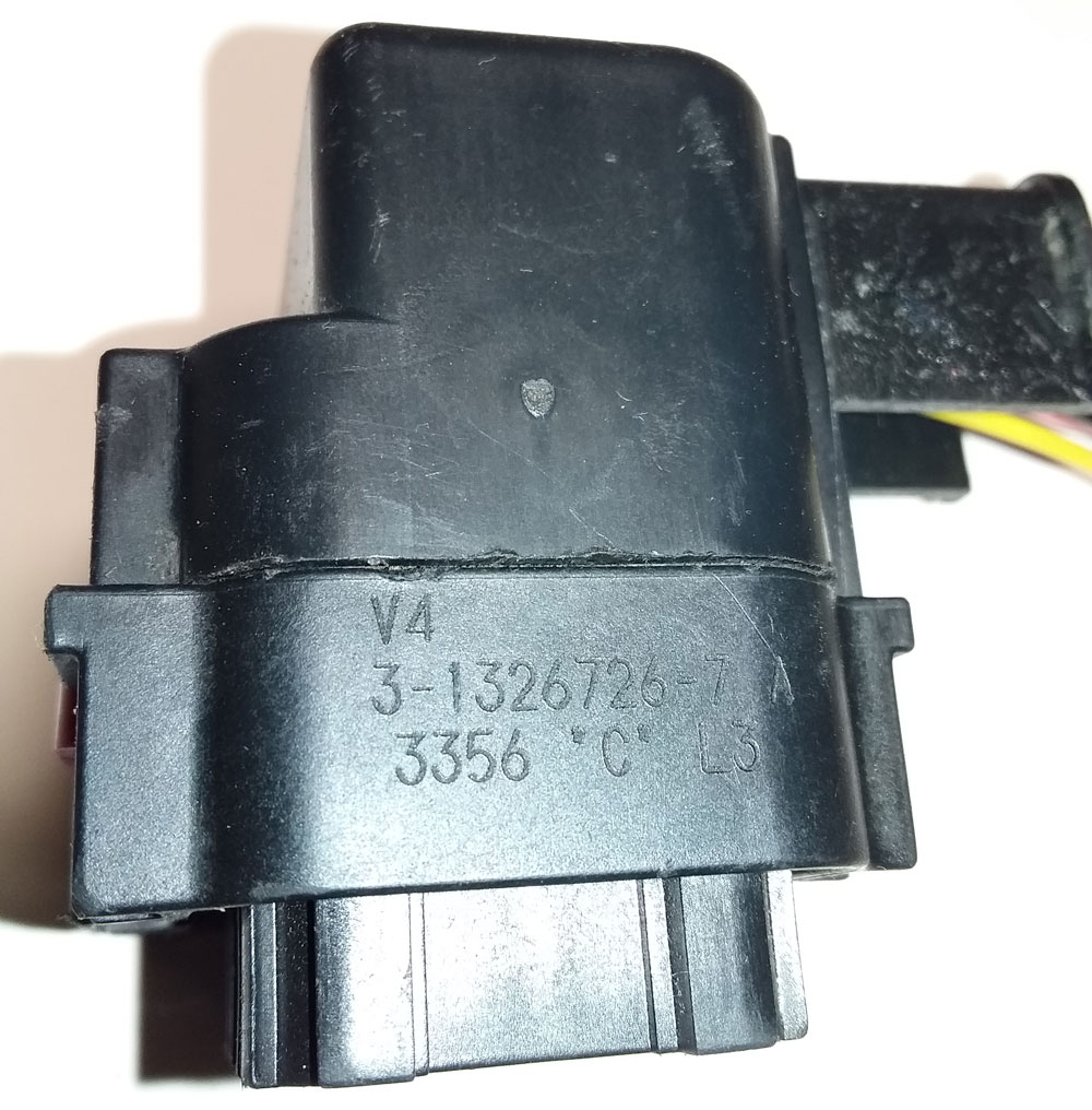 Разъём ЭБУ «Motorola» Chrysler 2.4 DOHC (38 pin, 1326726-7)